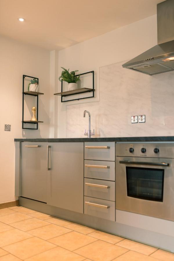 Sidemersey Livings- Convenient And Central 2-Bedroom Haven In L1 Liverpool Dış mekan fotoğraf