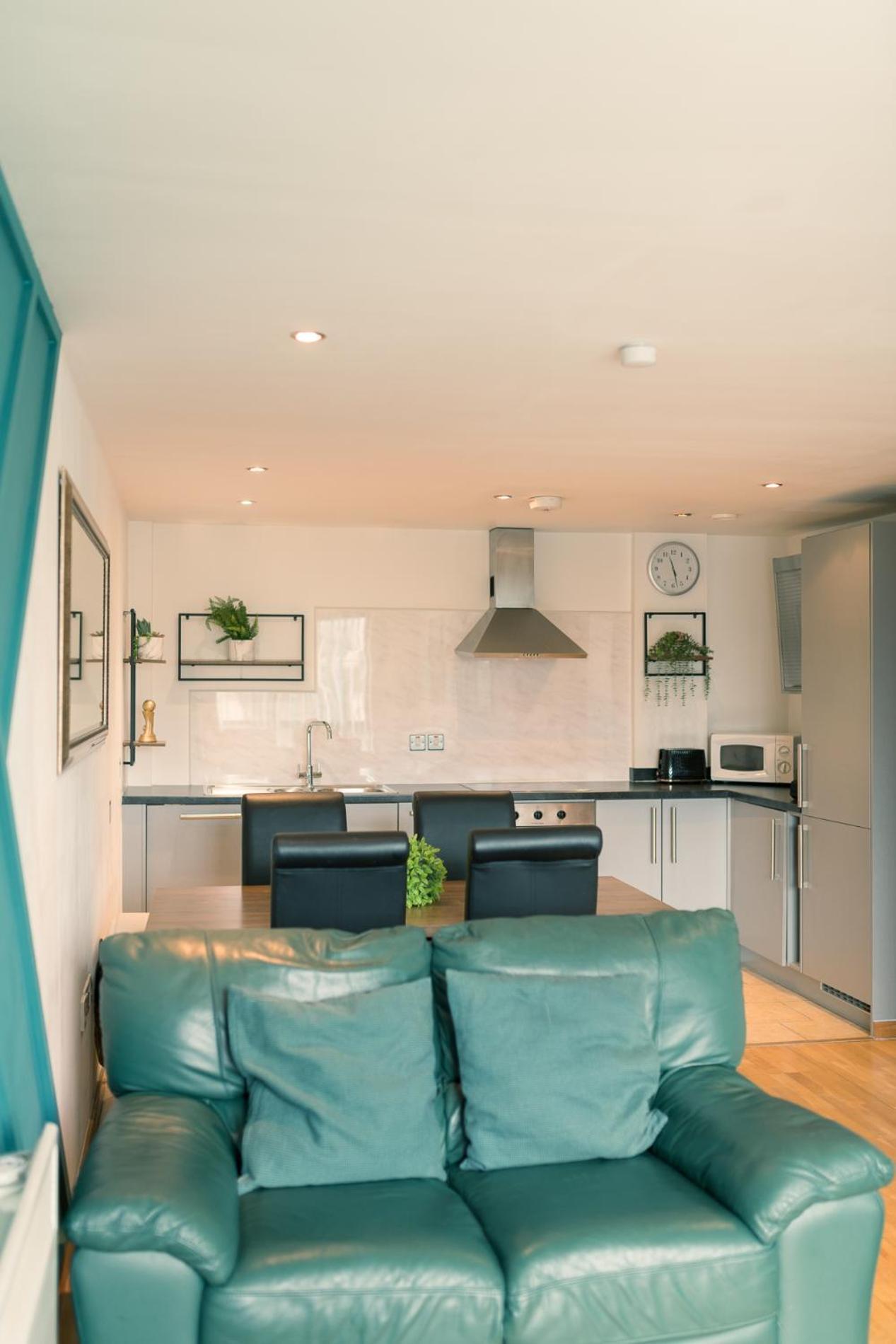 Sidemersey Livings- Convenient And Central 2-Bedroom Haven In L1 Liverpool Dış mekan fotoğraf